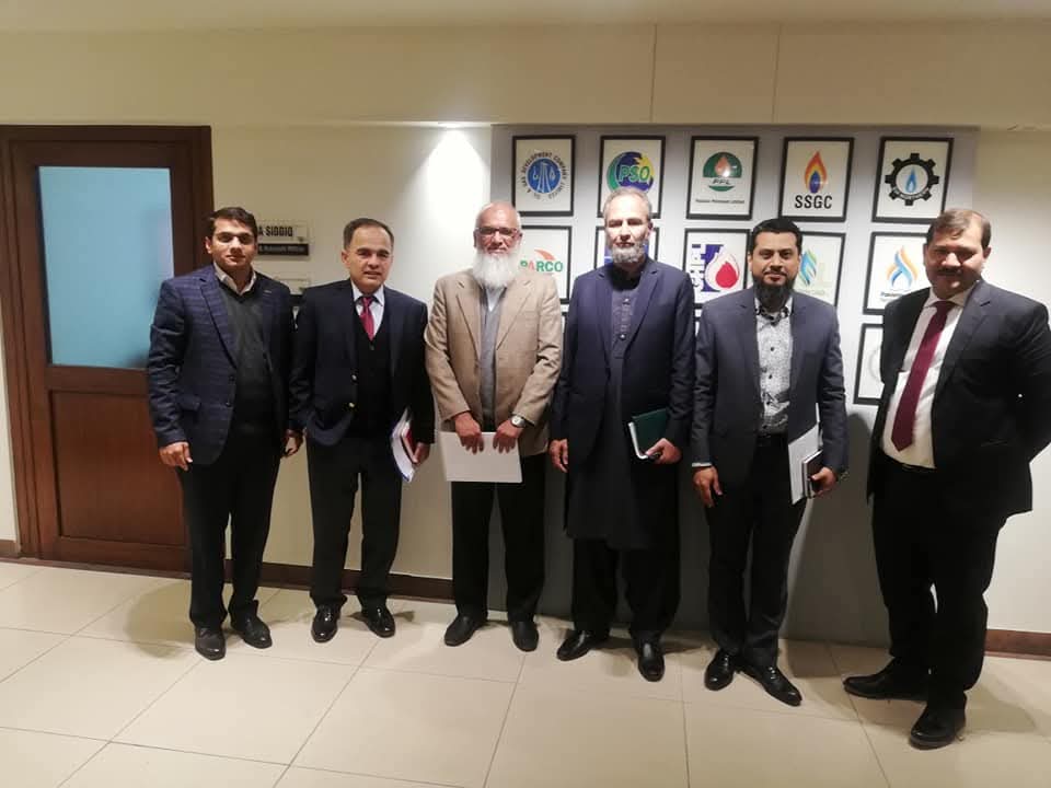 APLPGDA Senior Vice Chairman group photo with MDs of PARCO, PSO, OGDCL, SSGC LPG, PPL, and SNGL at Ministry of Petroleum Islamabad