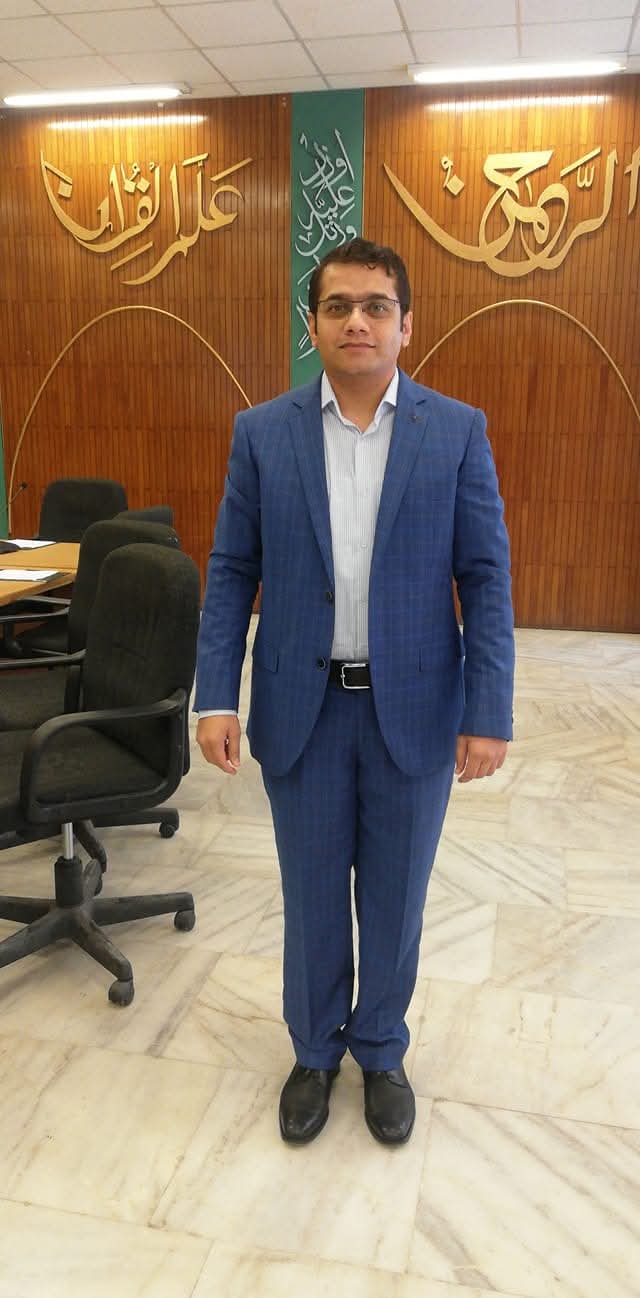 Professional portrait of Shoaib Hassan Awan